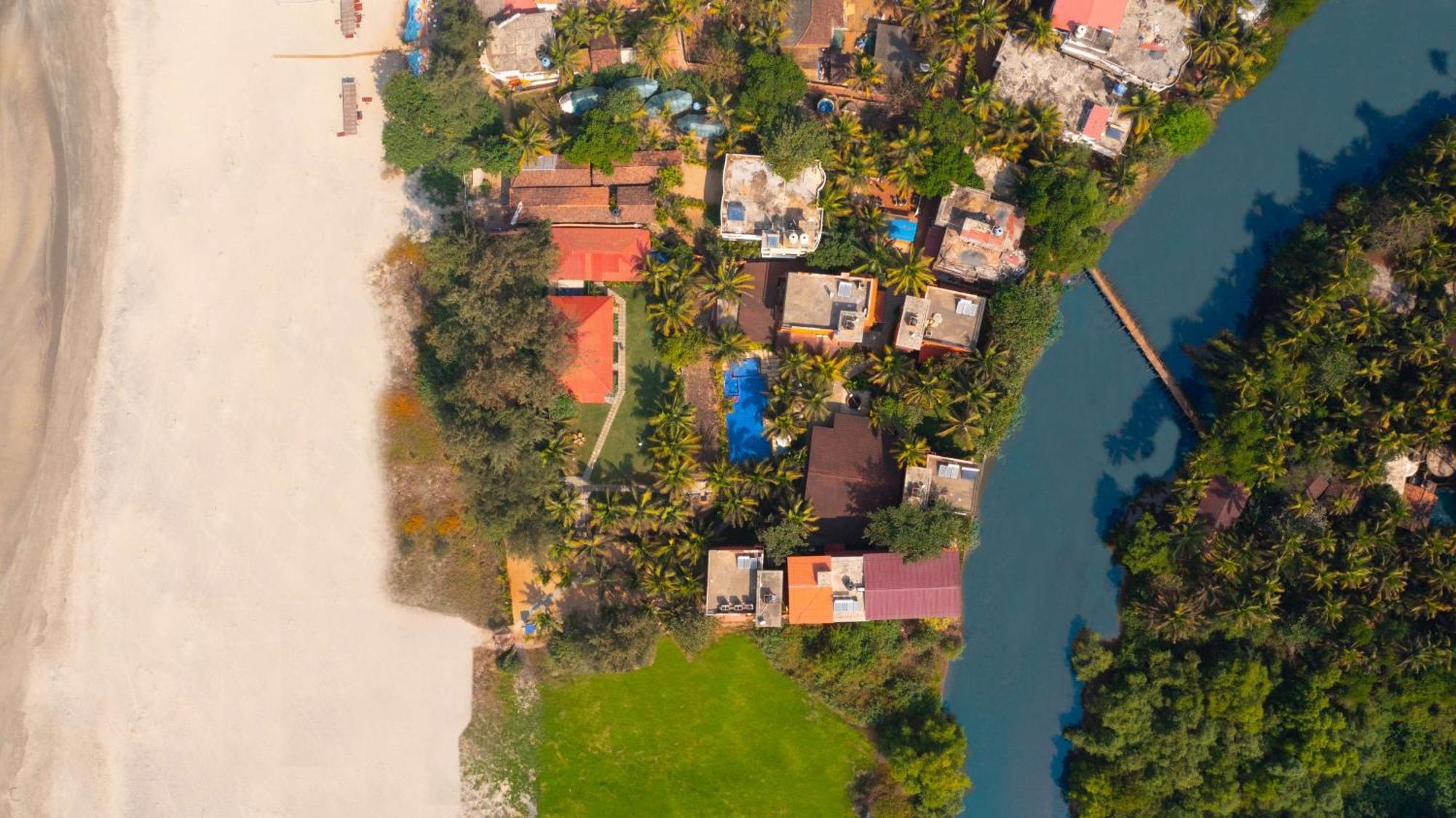 Mandrem Beach Resort, A Member Of Radisson Individuals Retreat Kültér fotó