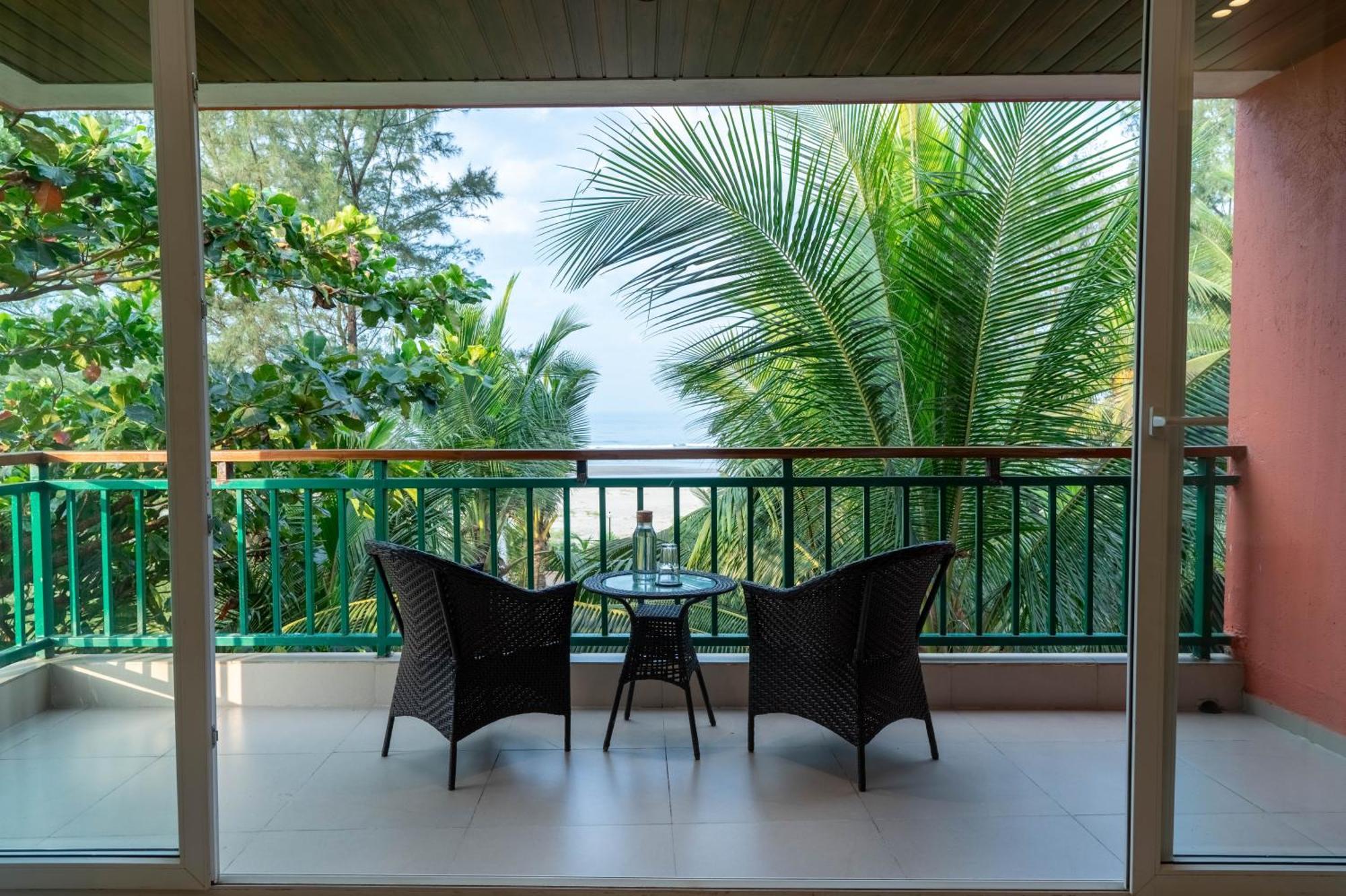 Mandrem Beach Resort, A Member Of Radisson Individuals Retreat Kültér fotó